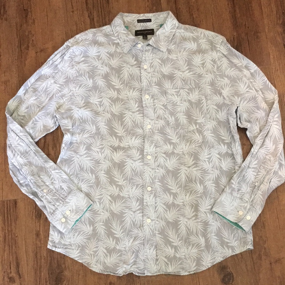 Banana republic Men's Light Blue Palm-Print Button-Up Shirt L 100% cotton